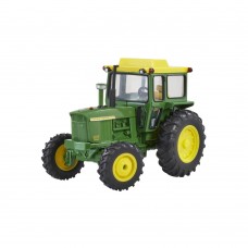 43362 - John Deere with cabin