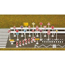 8121 - Traffic sign set 