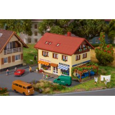 232336 - Butcher's shop/bakery
