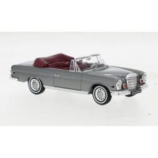 Mercedes 280 SE 3.5 (W111) Cabriolet metallic gray, 1969,